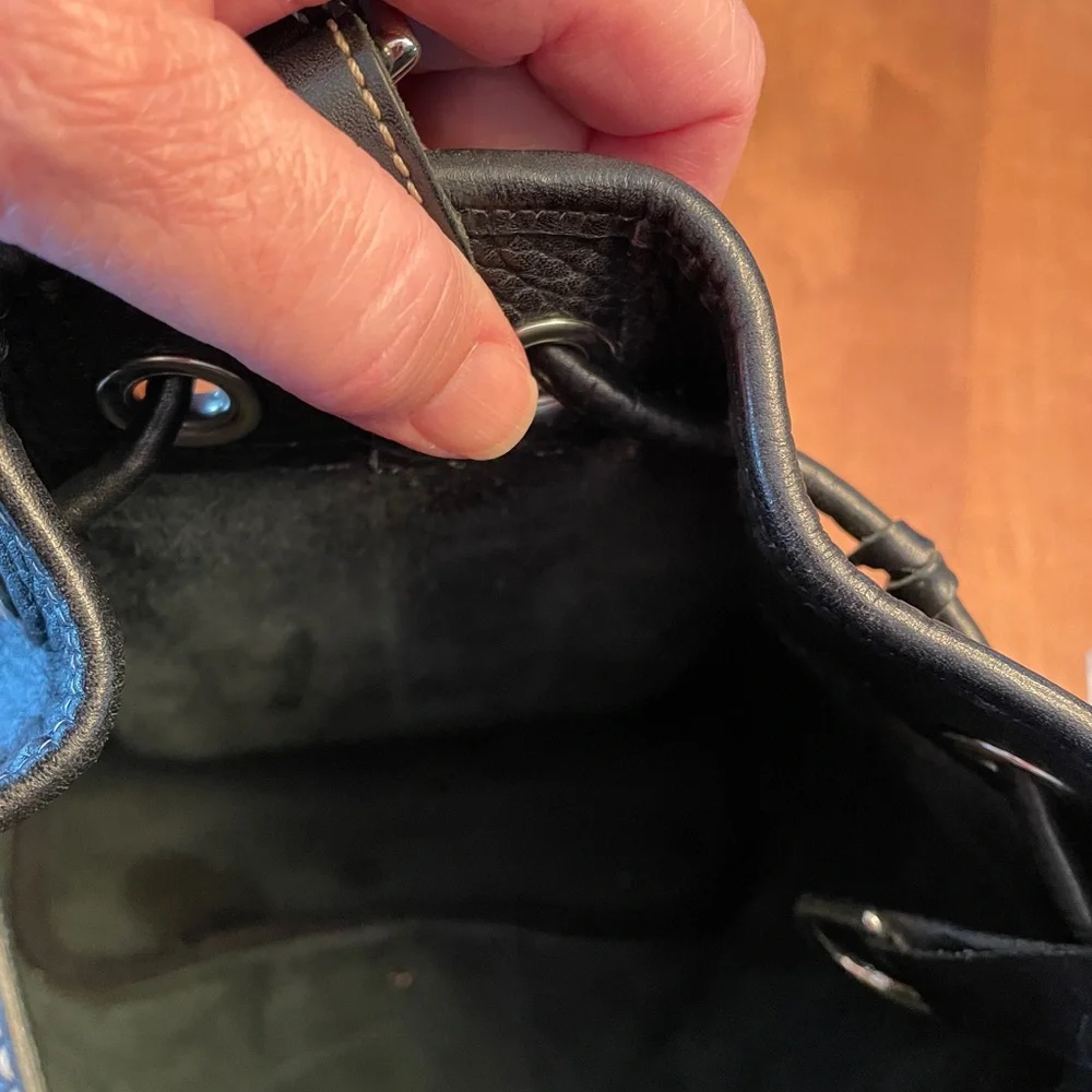 Dooney & Bourke Black Leather Shoulder Bag - Picture 10 of 16